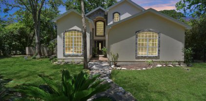 100 Raider Road, Kemah