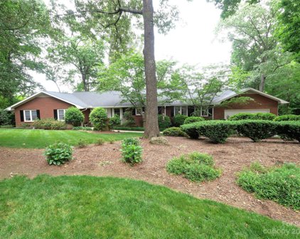 1310 10th Street Nw Place, Hickory