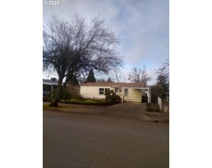 668 SCOTTS GLEN DR, Springfield