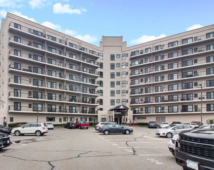 133 Commander Shea Blvd Unit 513, Quincy