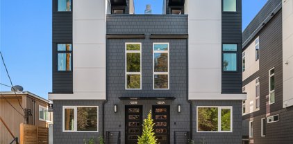 1221 B N 47th Street, Seattle