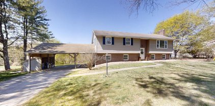 108 Valley View Dr, Hanover