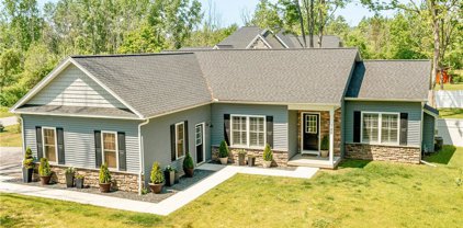 182 King  Road, Chili-262200