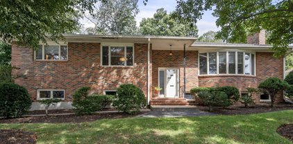 663 Beaver, Waltham