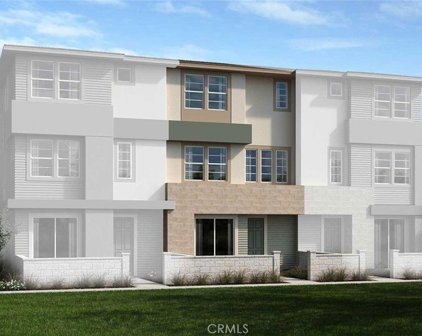 27158 Valley Oak Place, Valencia
