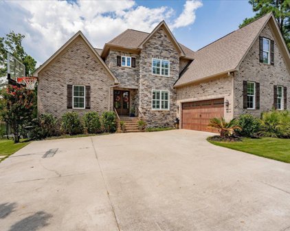 420 Three Point Road, Chapin