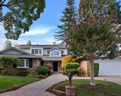 441 Hacienda WAY, Los Altos