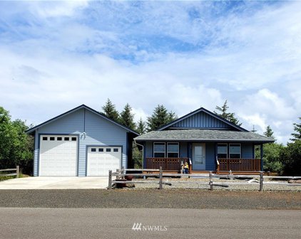 932 SE Wawona Avenue, Ocean Shores