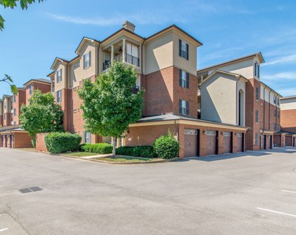 309 Seven Springs Way Unit #403, Brentwood