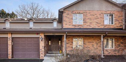 986 West Court Unit #B, Naperville