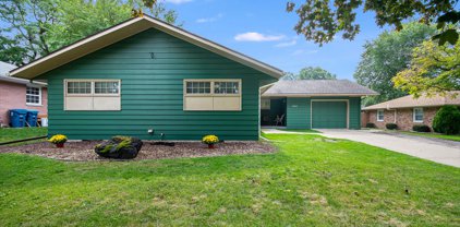 2240 Mayflower Drive, Aurora