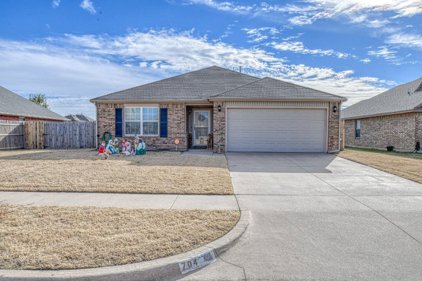 704 SW 11th Street, Moore