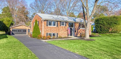 8309 W Boulevard Dr, Alexandria