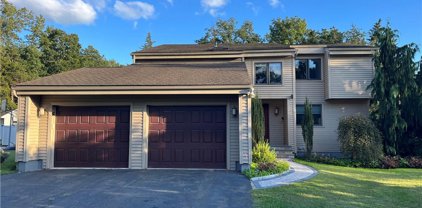 125 Crest Road, Southington