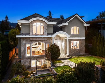 1271 Fulton Avenue, West Vancouver