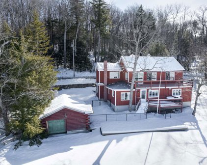 220 Lake Raponda Road, Wilmington