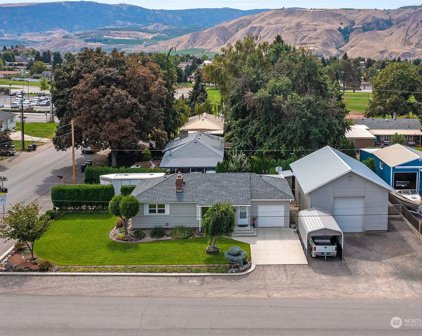 1388 SE Tedford Street, East Wenatchee