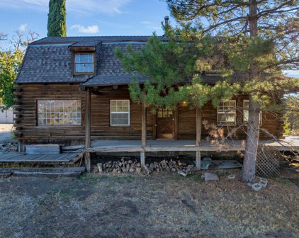 22272 Saddleback  Road, Tehachapi