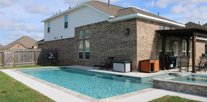 708 Applewood Drive, League City