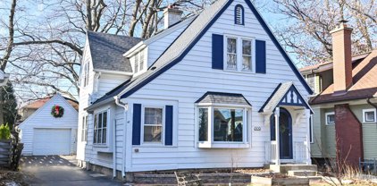 4309 North Woodburn Street, Shorewood
