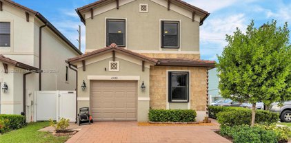 11066 W 35th Way, Hialeah