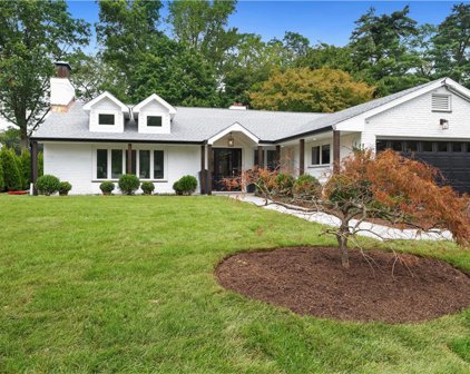 1441 Roosevelt Place, Pelham