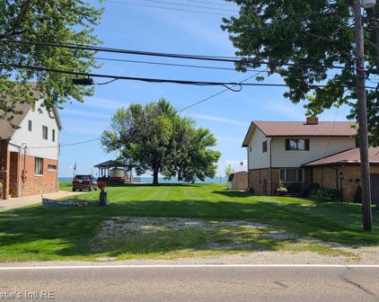 00 Lakeshore, Harrison Twp