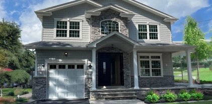 546 Tremont Place, East Meadow