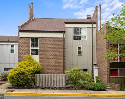 11368 Links Dr, Reston