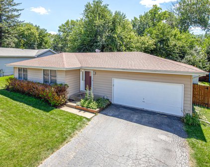 321 E Quincy Street, Westmont