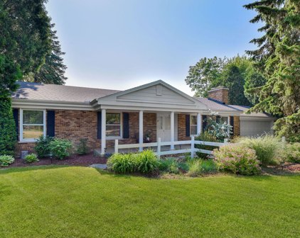 2S825 Hickory Lane, Batavia