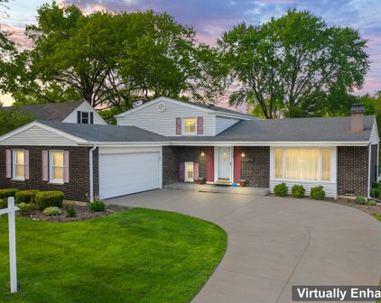 204 W Victoria Lane, Arlington Heights