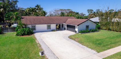 435 Old Country Road S, Wellington