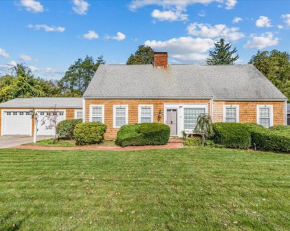 67 Pleasant St, Bridgewater