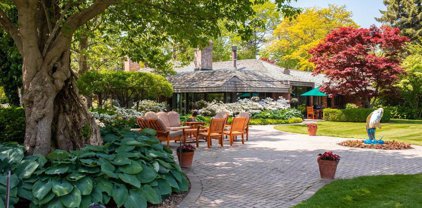 824 Lakeshore, Village Of Grosse Pointe Shores