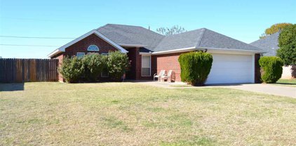 824 Sugarbush Lane, Burkburnett