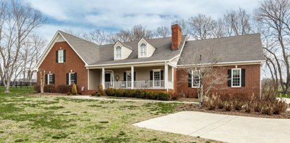 1018 Cross Bow Dr, Hendersonville