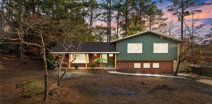 2219 Kingswood Road, Fayetteville