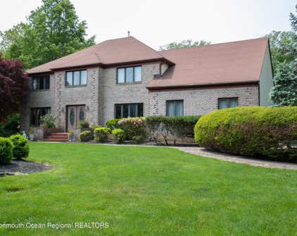 8 Country Squire Lane, Holmdel