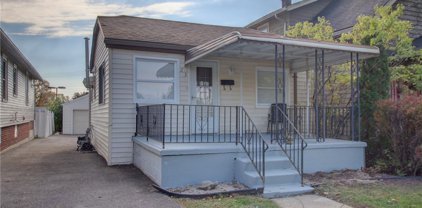 23 Litchfield Avenue, Lancaster