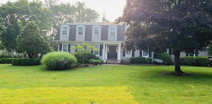 20 Buttonwood Place, Upper Saddle River