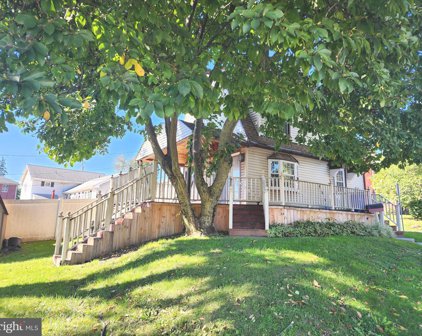 600 S Yale St, York
