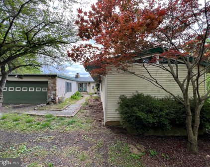 21806 Watson Rd, Leesburg