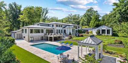 8801 Fernwood Rd, Bethesda