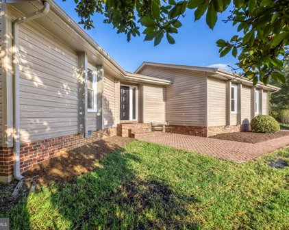 2 Quail Run Dr, Stafford