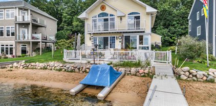 1450 N Eagle Lake Drive, Kalamazoo