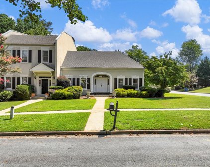 9445 Knollcrest Boulevard, Johns Creek