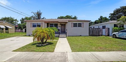 611 Ne 171st St, North Miami Beach