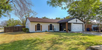 420 Forestwood  Drive, Forney