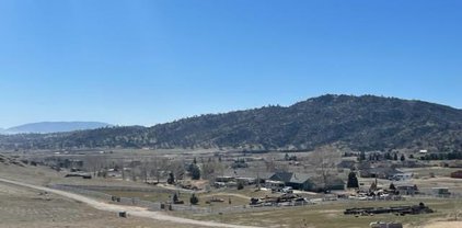 Castle Gate  Drive, Tehachapi